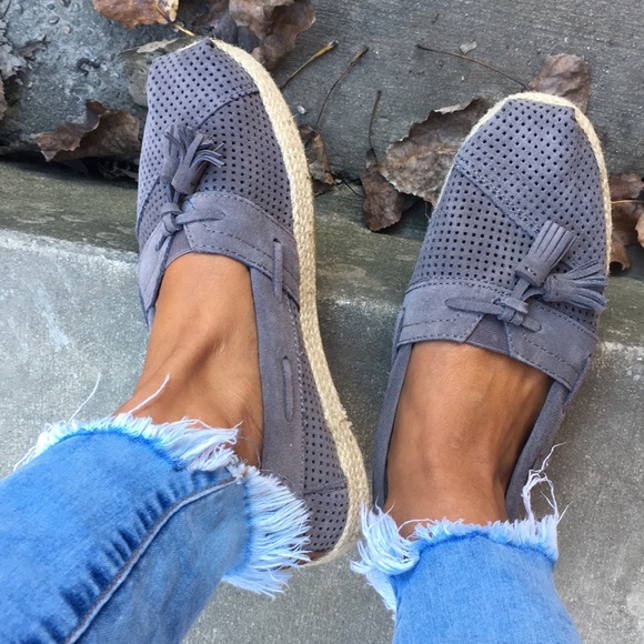 NEW TOMS FLATS - Picture 2 of 11